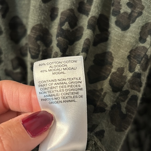 Lucky Brand peplum animal print top size medium - Picture 4 of 5